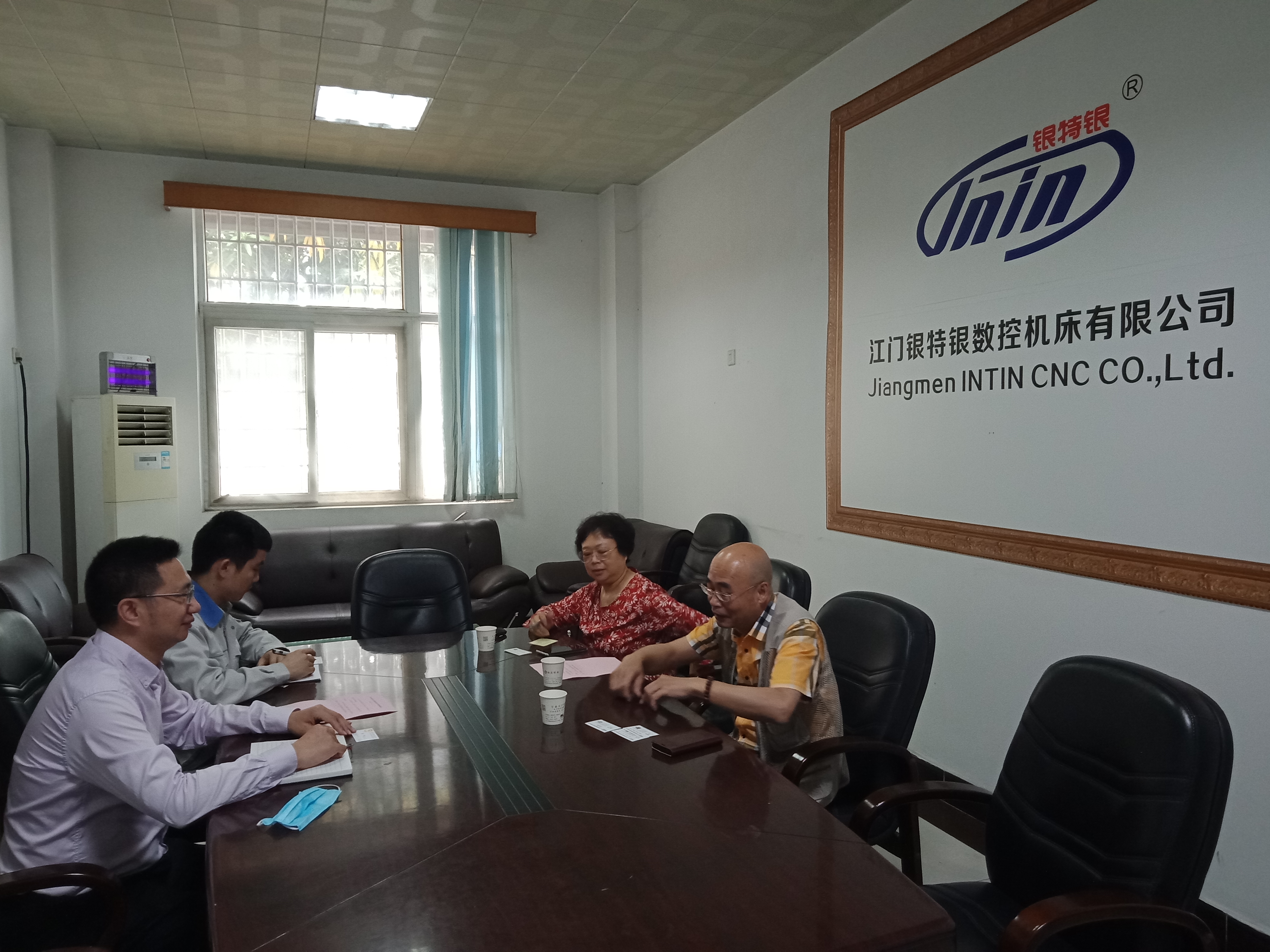 TIWINOK品牌 TIWINOK品牌